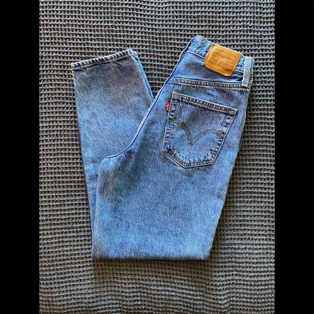 LEVI’S High Loose Taper size 26